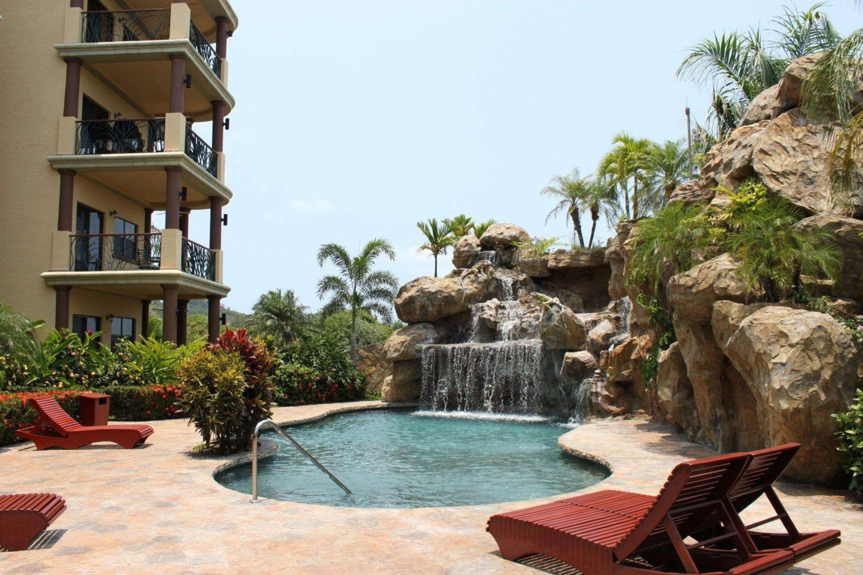 Clarion Suites Roatan At Pineapple Villas French Harbour Exterior foto