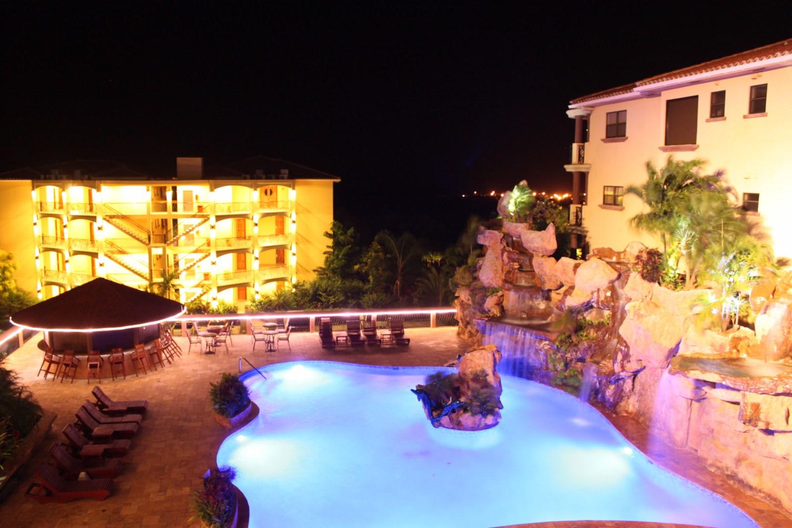 Clarion Suites Roatan At Pineapple Villas French Harbour Exterior foto